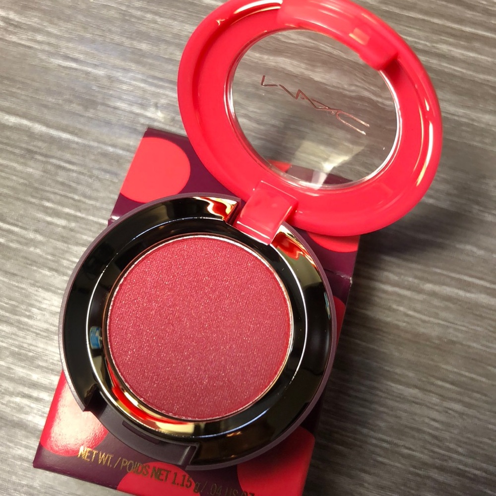 MAC holiday eyeshadow